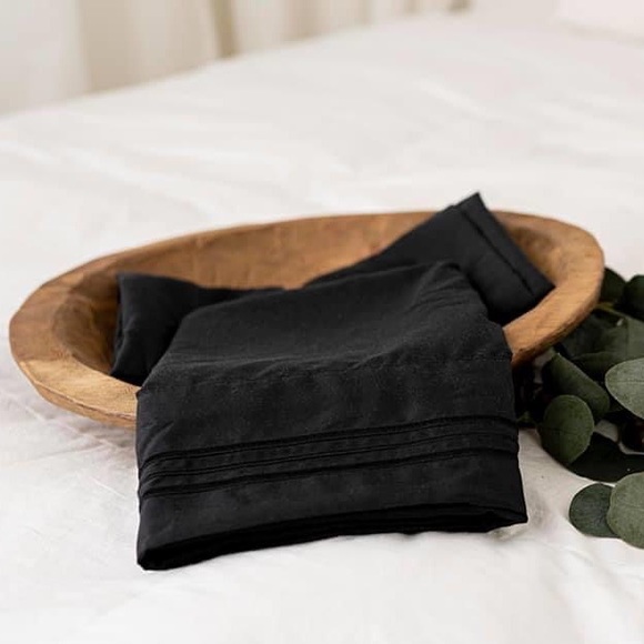 ✨SALE✨King 4pc Black Bedsheets - Picture 2 of 6